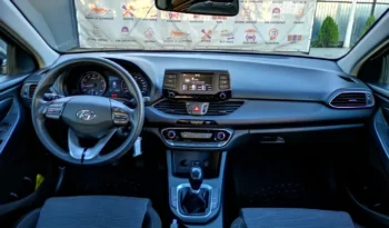 HYUNDAI i30 full