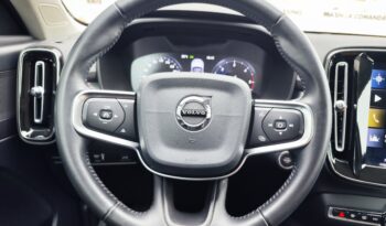 VOLVO XC40 full