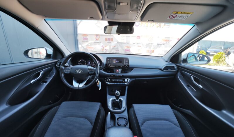 HYUNDAI i30 full