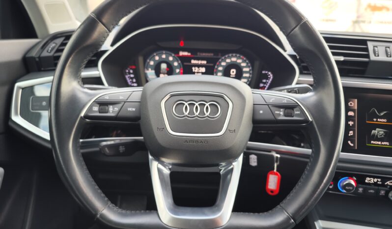 AUDI Q3 full