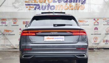 AUDI Q8 full