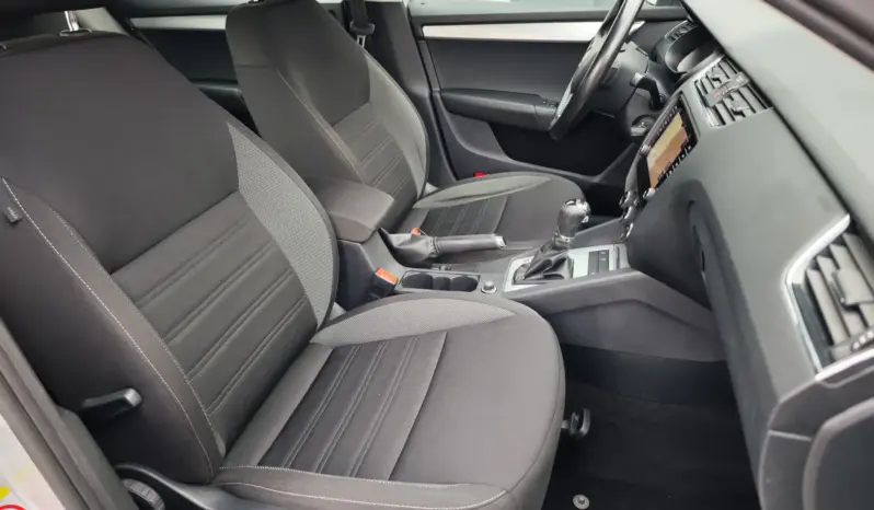 
								SKODA OCTAVIA full									