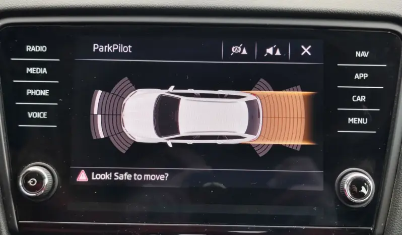 
								SKODA OCTAVIA full									