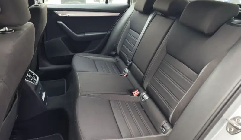 
								SKODA OCTAVIA full									