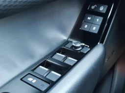 
										LAND ROVER RANGE ROVER VELAR full									