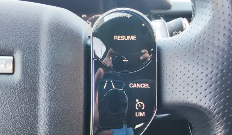 
								LAND ROVER RANGE ROVER VELAR full									