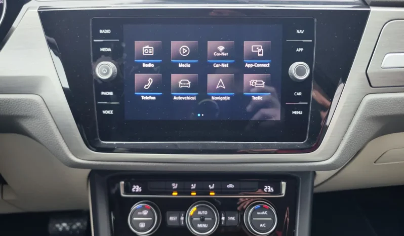 
								VOLKSWAGEN TOURAN full									