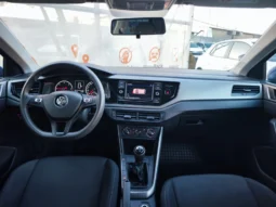 
										VOLKSWAGEN POLO full									