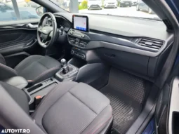 
										FORD FOCUS full									