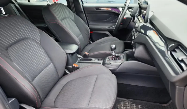
								FORD FOCUS full									