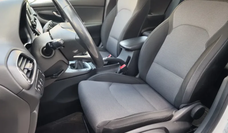 
								HYUNDAI I30 full									