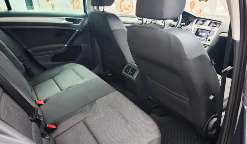 
								VOLKSWAGEN GOLF full									