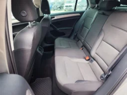 
										VOLKSWAGEN GOLF full									