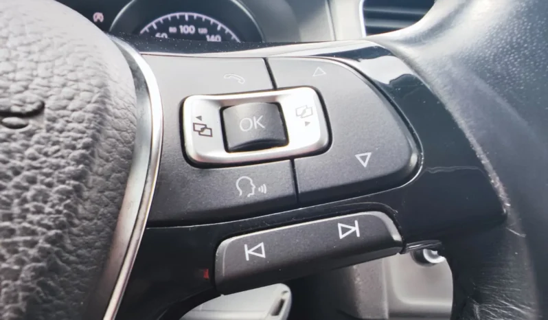 
								VOLKSWAGEN GOLF full									