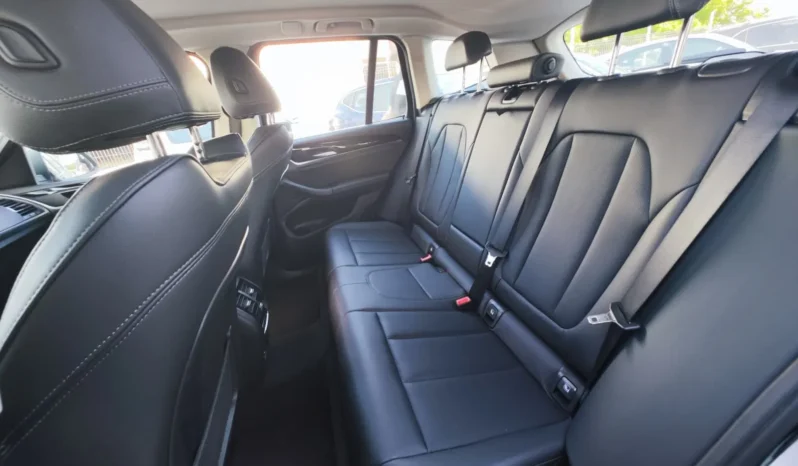 
								BMW X3 full									
