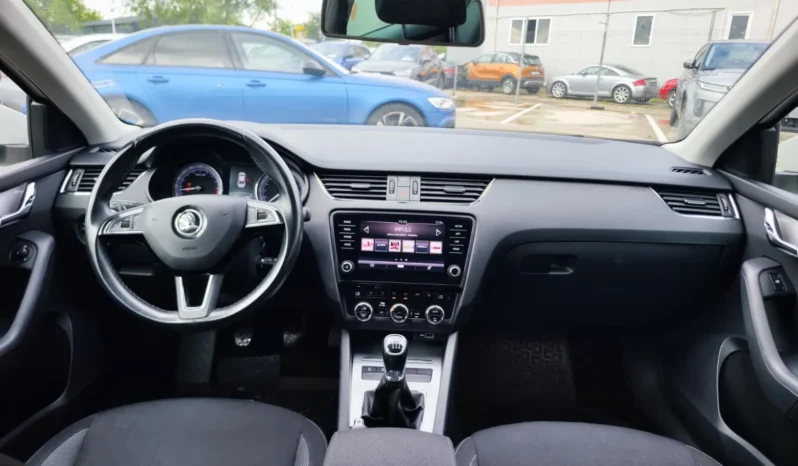 
								SKODA OCTAVIA full									