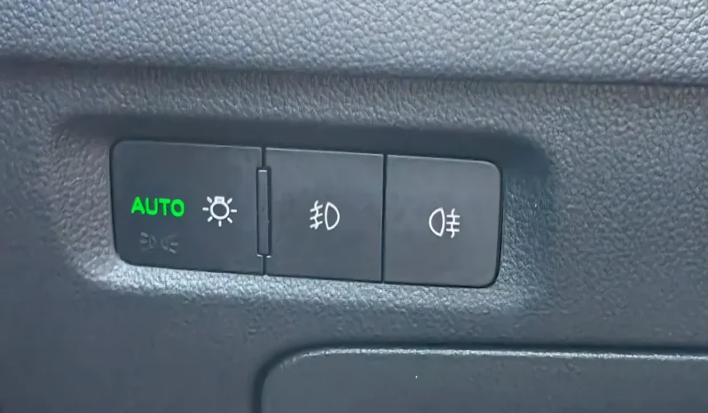 
								SKODA OCTAVIA full									