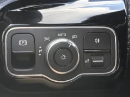 
										MERCEDES BENZ A 180 full									