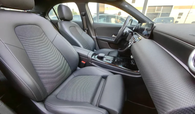 
								MERCEDES BENZ A 180 full									