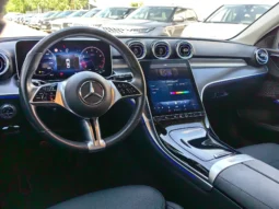 
										MERCEDES BENZ C full									