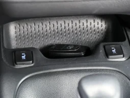 
										TOYOTA COROLLA full									