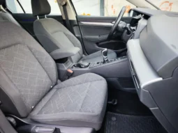
										VOLKSWAGEN GOLF full									