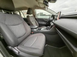 
										TOYOTA RAV 4 full									
