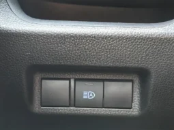 
										TOYOTA RAV 4 full									