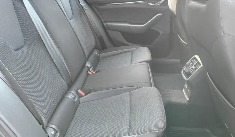 
								SKODA OCTAVIA full									