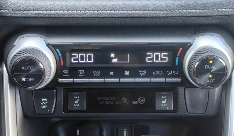 
								TOYOTA RAV 4 full									