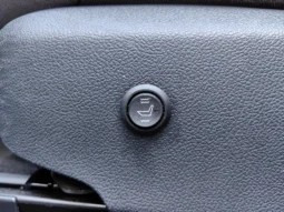 
										TOYOTA COROLLA full									