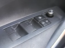 
										TOYOTA COROLLA full									