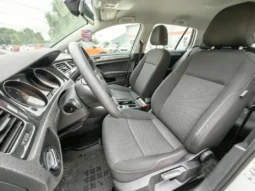 
										VOLKSWAGEN GOLF full									