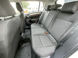 
										VOLKSWAGEN GOLF full									