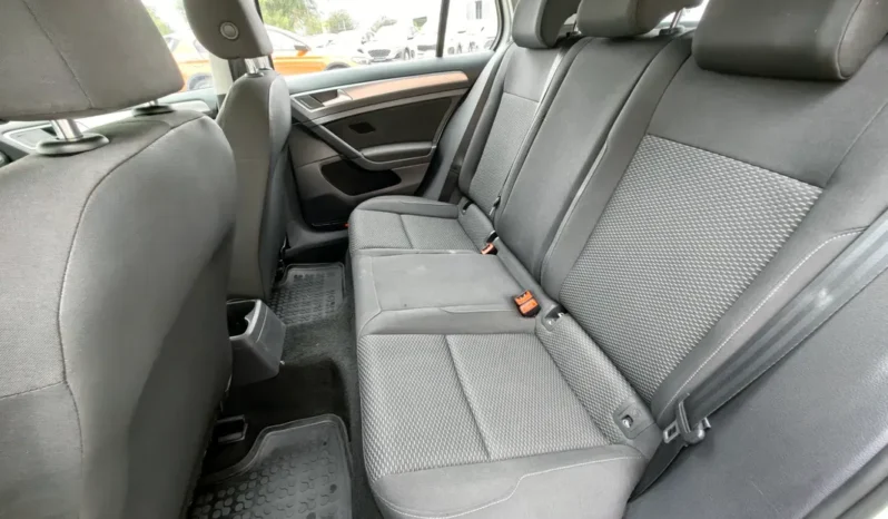 
								VOLKSWAGEN GOLF full									