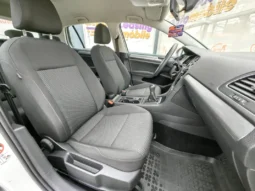
										VOLKSWAGEN GOLF full									