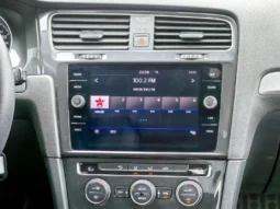 
										VOLKSWAGEN GOLF full									