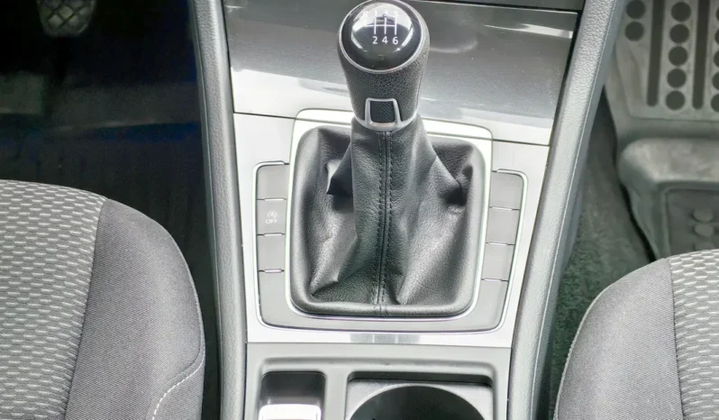 
								VOLKSWAGEN GOLF full									