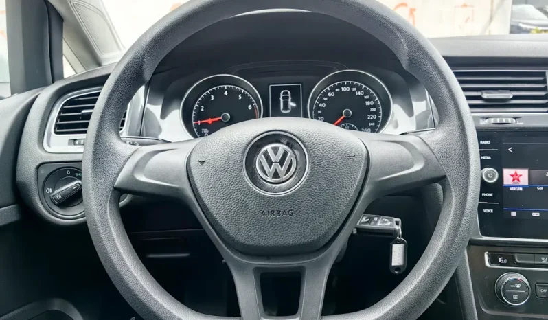 
								VOLKSWAGEN GOLF full									