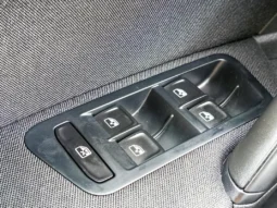 
										VOLKSWAGEN GOLF full									