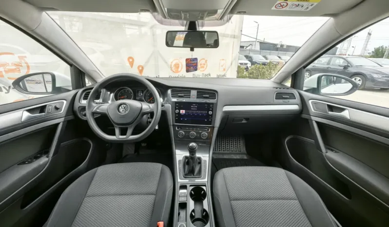 
								VOLKSWAGEN GOLF full									