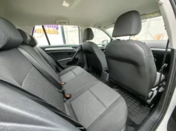 
										VOLKSWAGEN GOLF full									