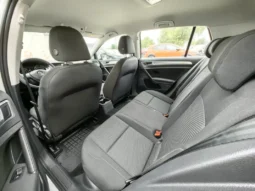 
										VOLKSWAGEN GOLF full									