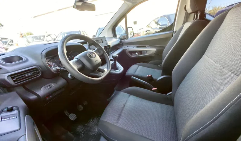 
								TOYOTA PROACE full									