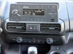 
										TOYOTA PROACE full									