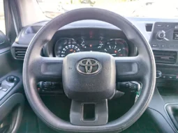 
										TOYOTA PROACE full									