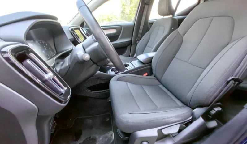 
								VOLVO XC 40 full									