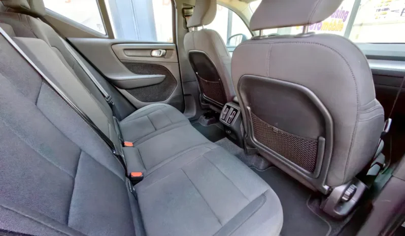 
								VOLVO XC 40 full									