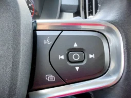 
										VOLVO XC 40 full									