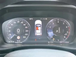 
										VOLVO XC 40 full									